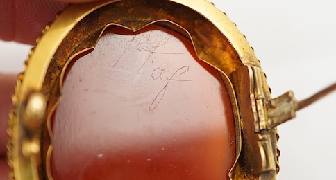 A Victorian agate cameo brooch, second half 19th century